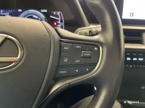 LEXUS UX - voiture d'occasion - Photo 25
