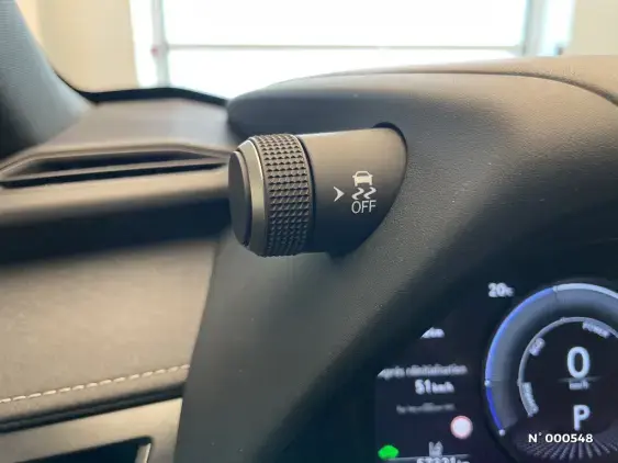 LEXUS UX - voiture d'occasion - Photo 30