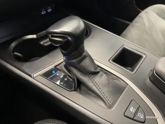 LEXUS UX - voiture d'occasion - Photo 32