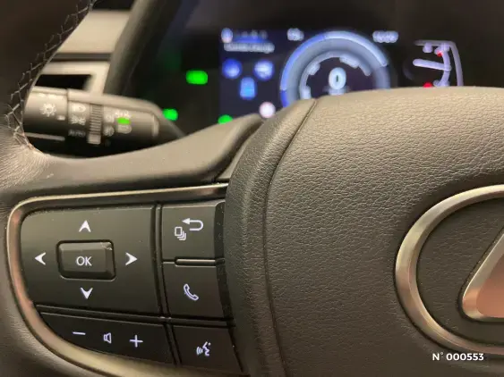 LEXUS UX - voiture d'occasion - Photo 25