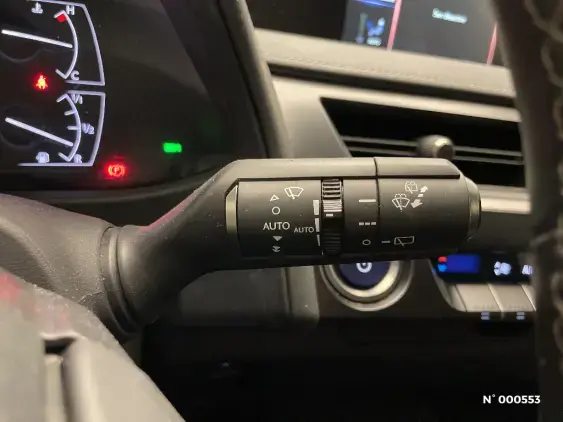 LEXUS UX - voiture d'occasion - Photo 28