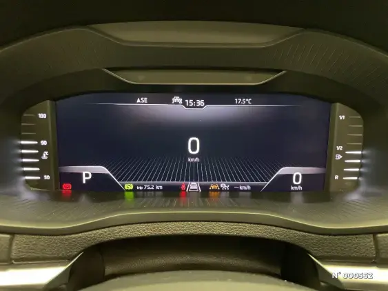 SKODA KAROQ - voiture d'occasion - Photo 12