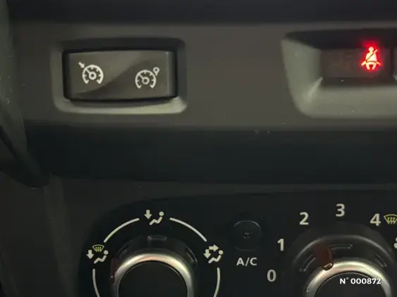 DACIA DUSTER - voiture d'occasion - Photo 25