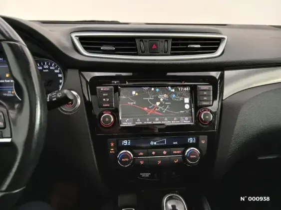 NISSAN QASHQAI II - voiture d'occasion - Photo 13