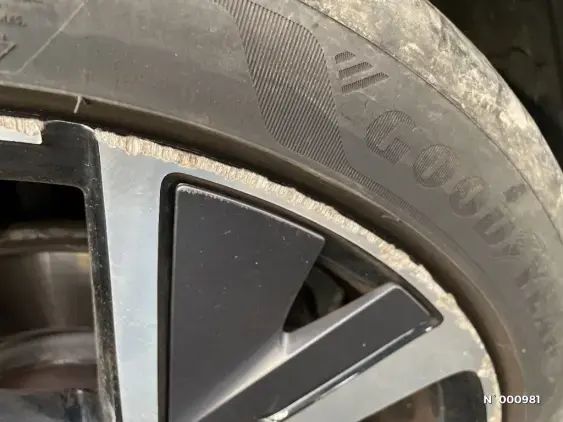 PEUGEOT 208 BUSINESS R II - voiture d'occasion - Photo 26