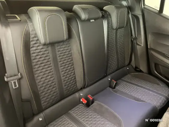 PEUGEOT 2008 II - voiture d'occasion - Photo 11
