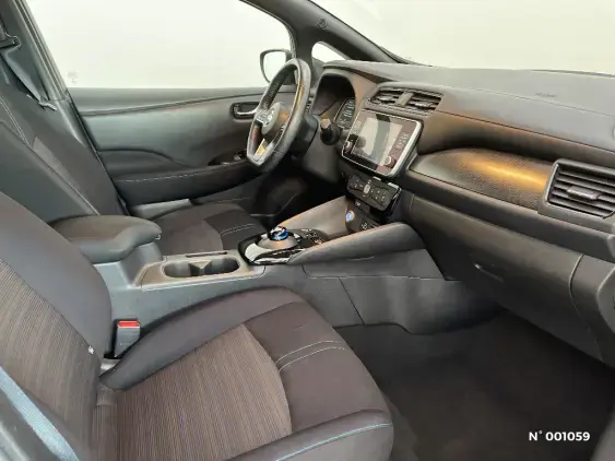 NISSAN LEAF II - voiture d'occasion - Photo 10