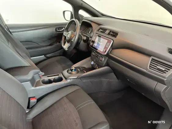 NISSAN LEAF II - voiture d'occasion - Photo 10