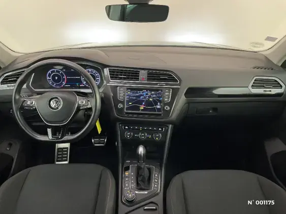 VOLKSWAGEN TIGUAN II - voiture d'occasion - Photo 9