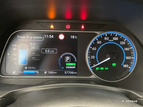 NISSAN LEAF II - voiture d'occasion - Photo 12