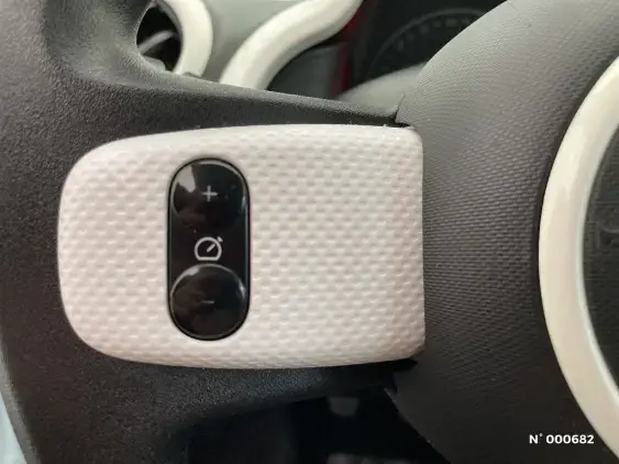 RENAULT TWINGO III - voiture d'occasion - Photo 15