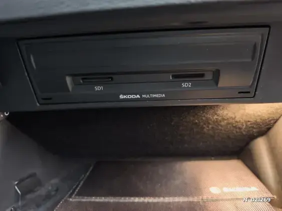 SKODA KAROQ - voiture d'occasion - Photo 41