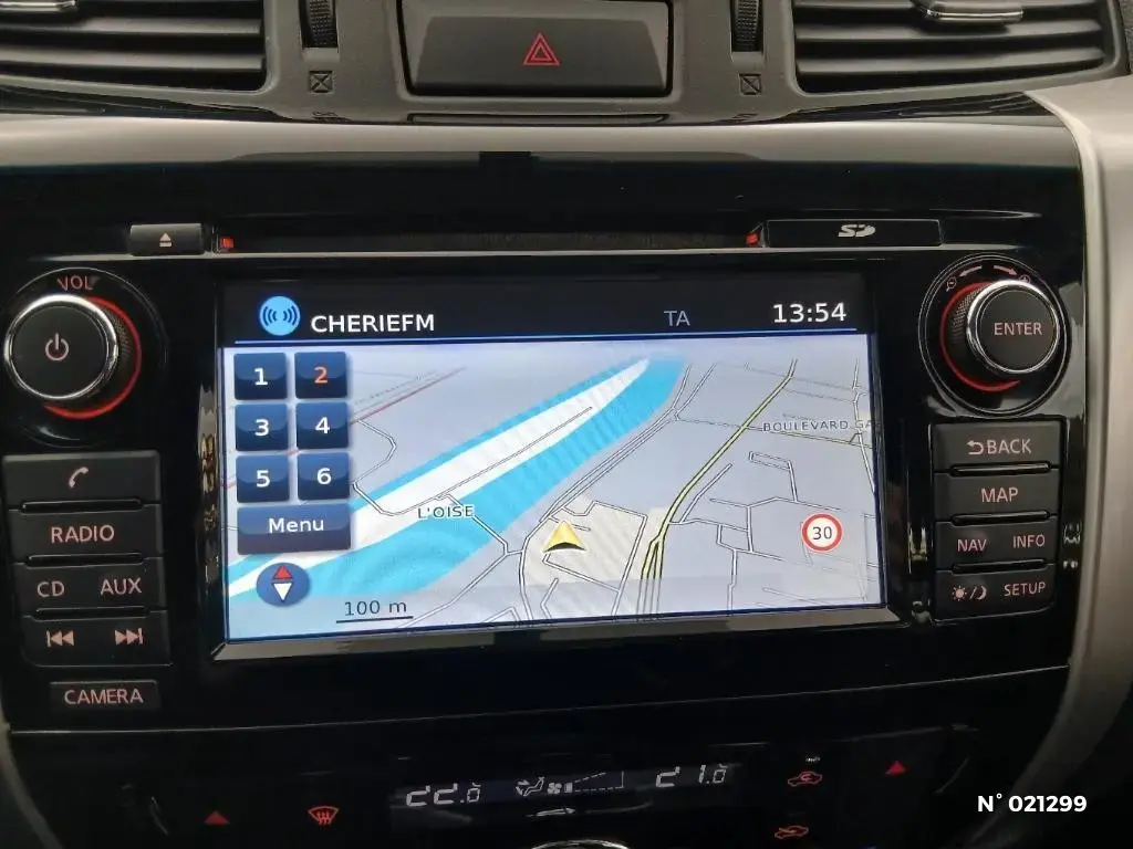 NISSAN NP300 NAVARA III - Miniature 7