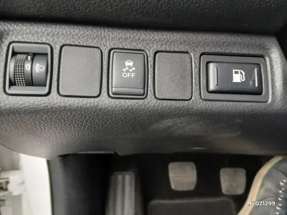 NISSAN NP300 NAVARA III - voiture d'occasion - Photo 14