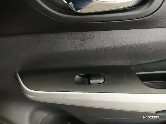 NISSAN NP300 NAVARA III - voiture d'occasion - Photo 37