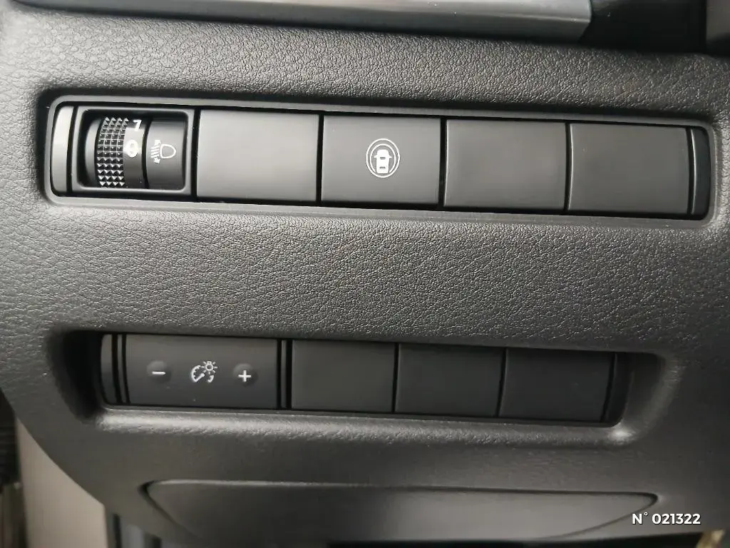 NISSAN X-TRAIL IV - Miniature 11