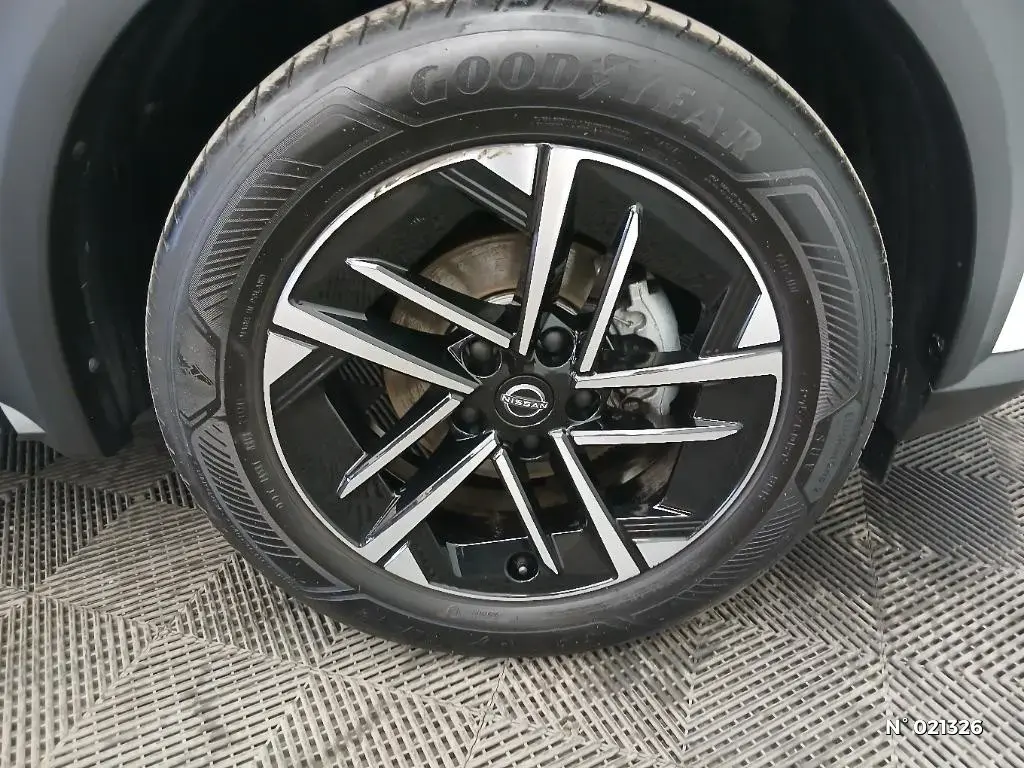 NISSAN JUKE II - Miniature 5