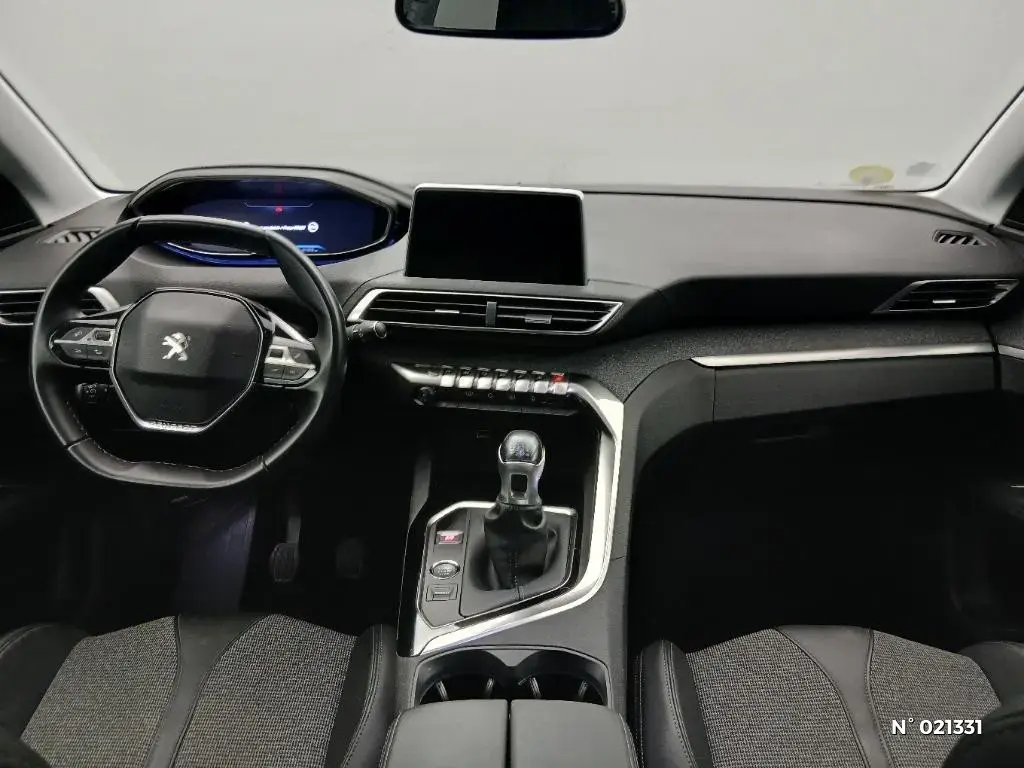 PEUGEOT 3008 II - Miniature 6