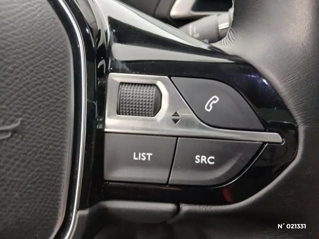 PEUGEOT 3008 II - Miniature 13