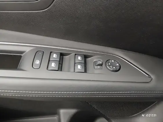 PEUGEOT 3008 II - voiture d'occasion - Photo 31