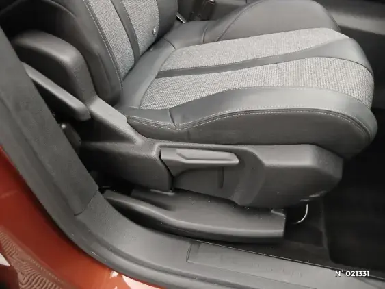 PEUGEOT 3008 II - voiture d'occasion - Photo 37