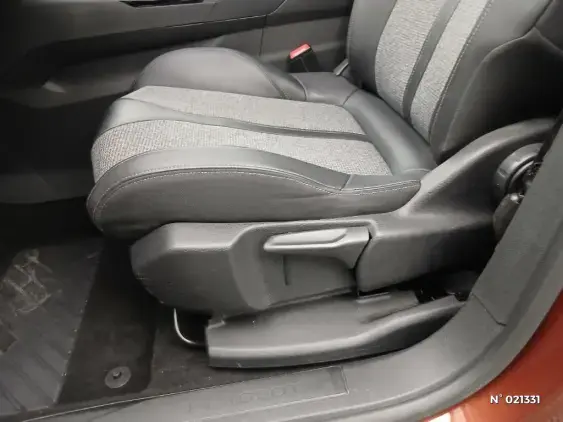 PEUGEOT 3008 II - voiture d'occasion - Photo 40