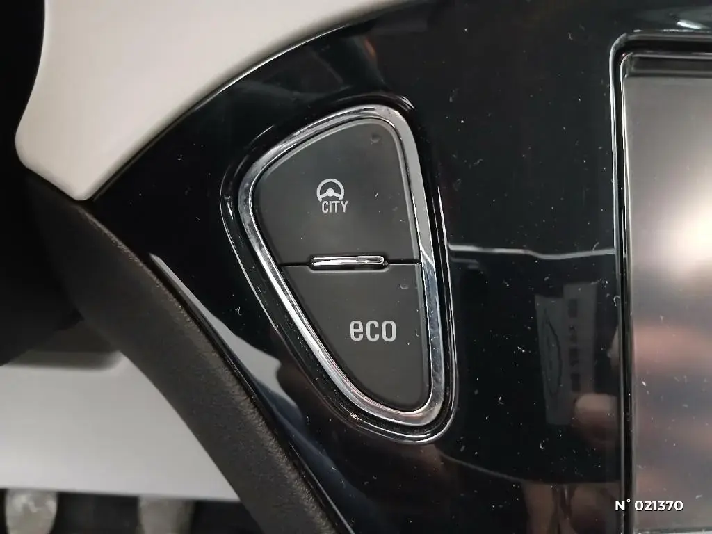 OPEL ADAM - Miniature 18