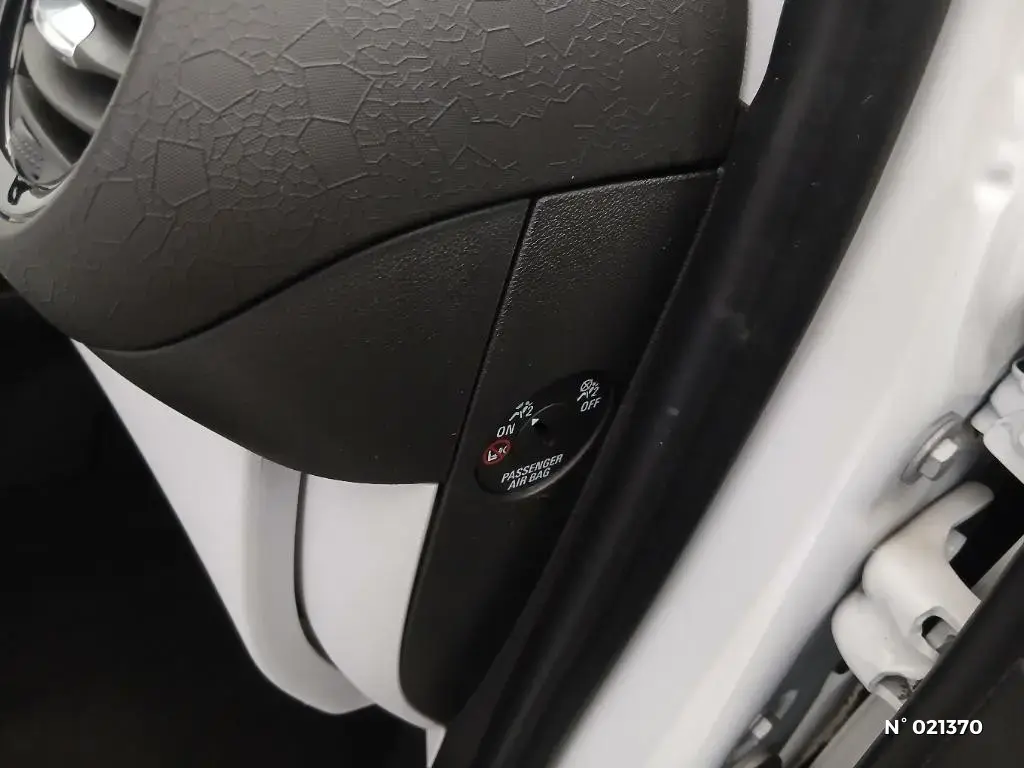 OPEL ADAM - Miniature 21