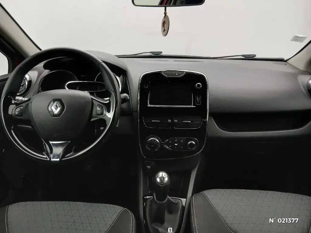RENAULT CLIO IV - Miniature 6