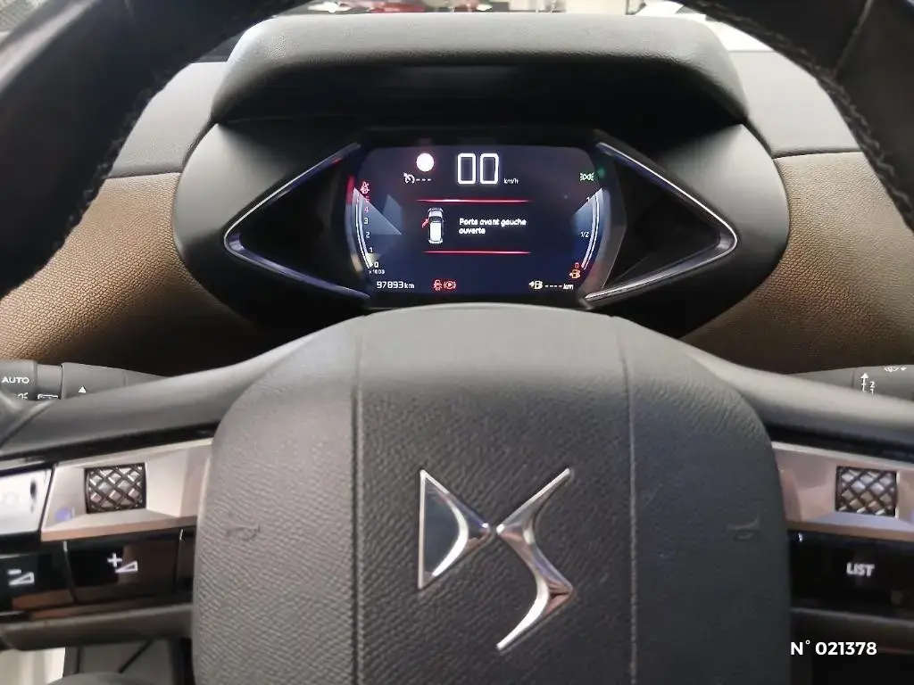 DS  3 CROSSBACK I - Miniature 8