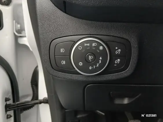 FORD FIESTA VII - voiture d'occasion - Photo 28