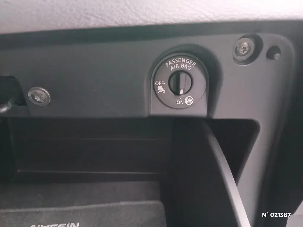 NISSAN MICRA V - Miniature 24