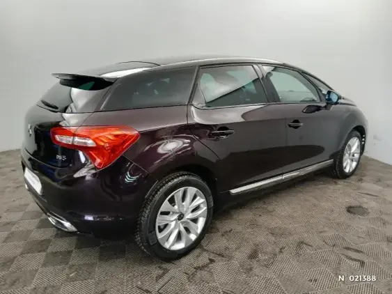 DS DS 5 - voiture d'occasion - Photo 4