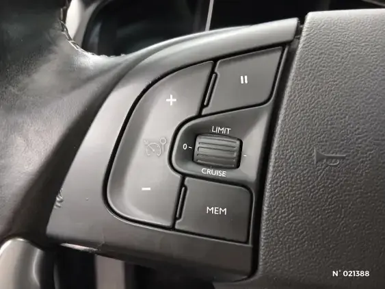 DS DS 5 - voiture d'occasion - Photo 26