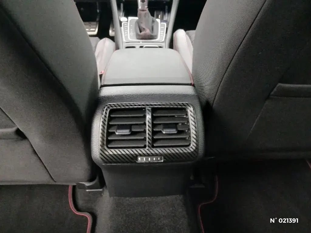 VOLKSWAGEN GOLF VII - Miniature 19