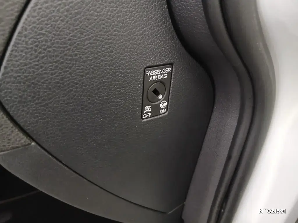 VOLKSWAGEN GOLF VII - Miniature 23
