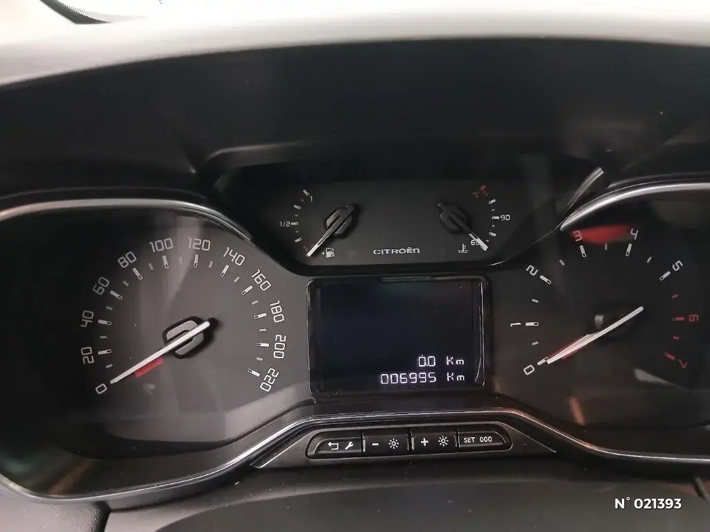CITROEN C3 AIRCROSS - Miniature 8