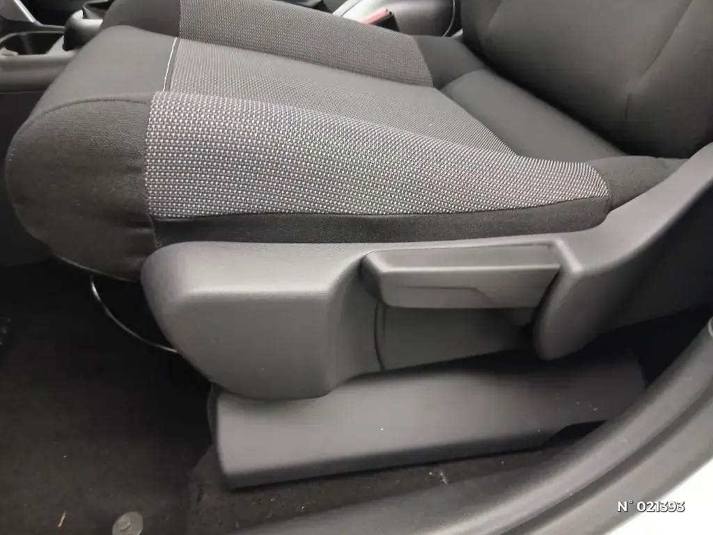 CITROEN C3 AIRCROSS - Miniature 25