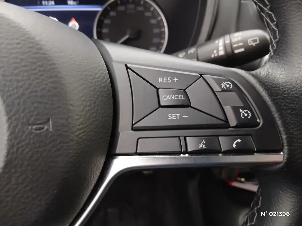 NISSAN JUKE II - Miniature 13