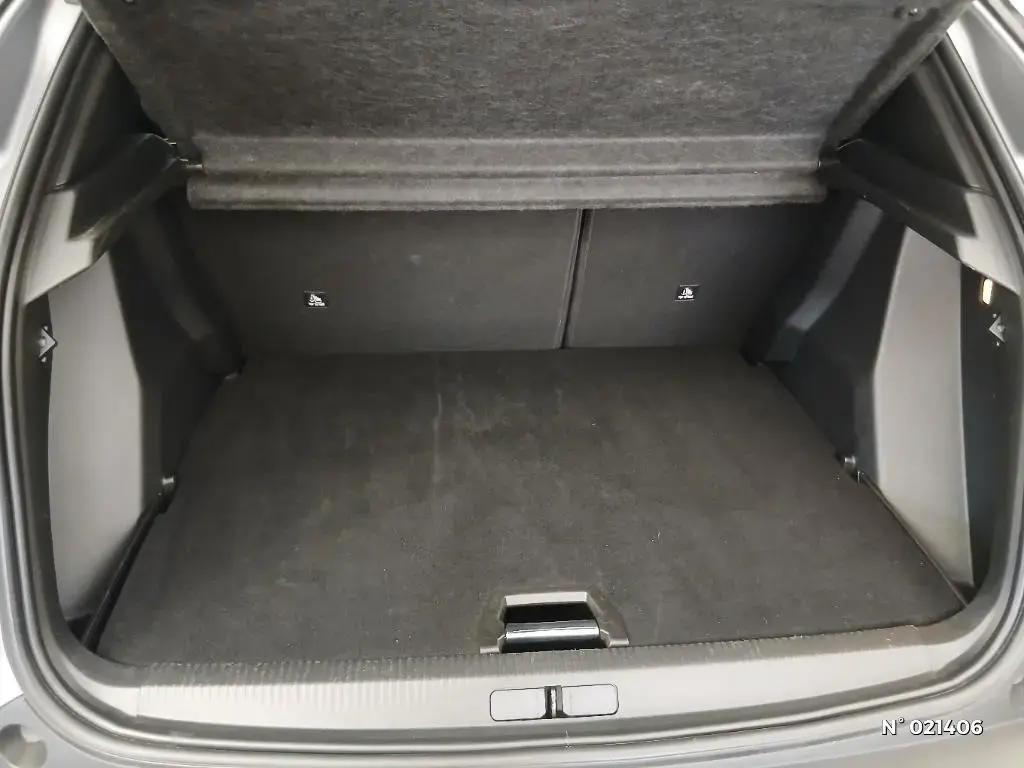 PEUGEOT 2008 II - Miniature 10