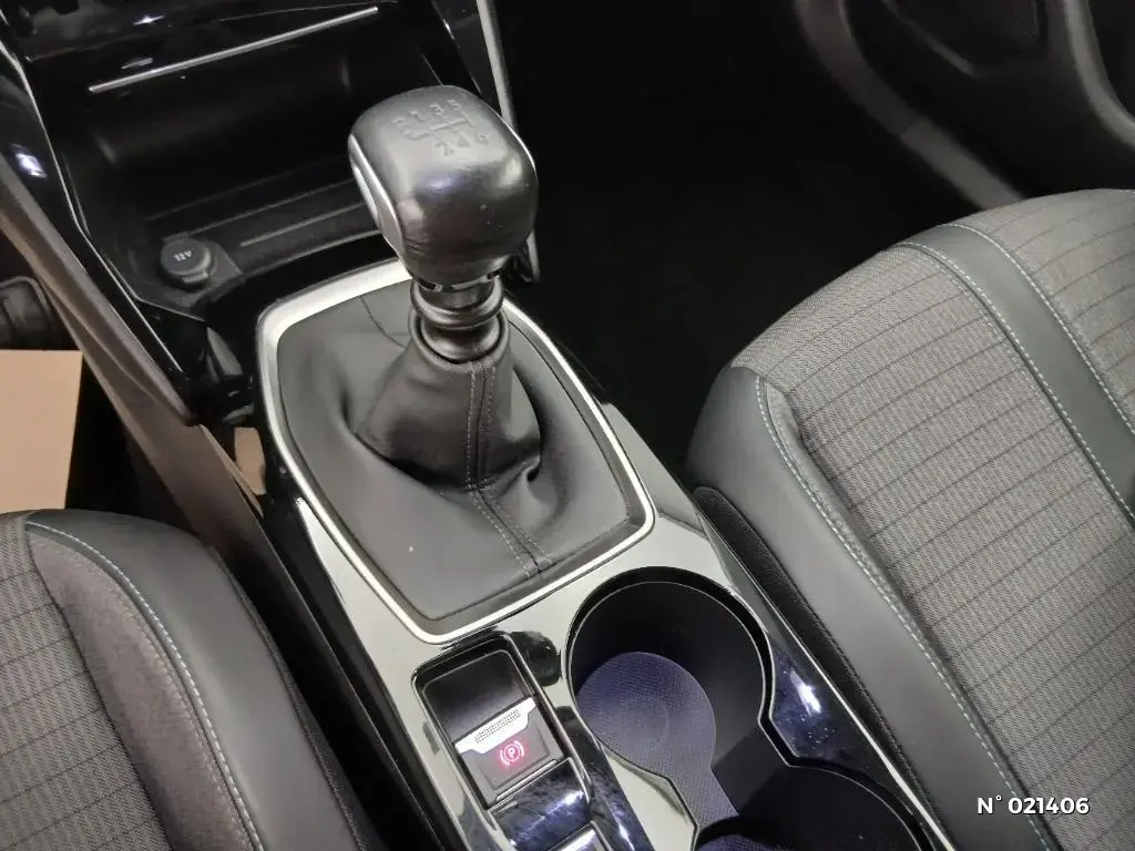 PEUGEOT 2008 II - Miniature 13