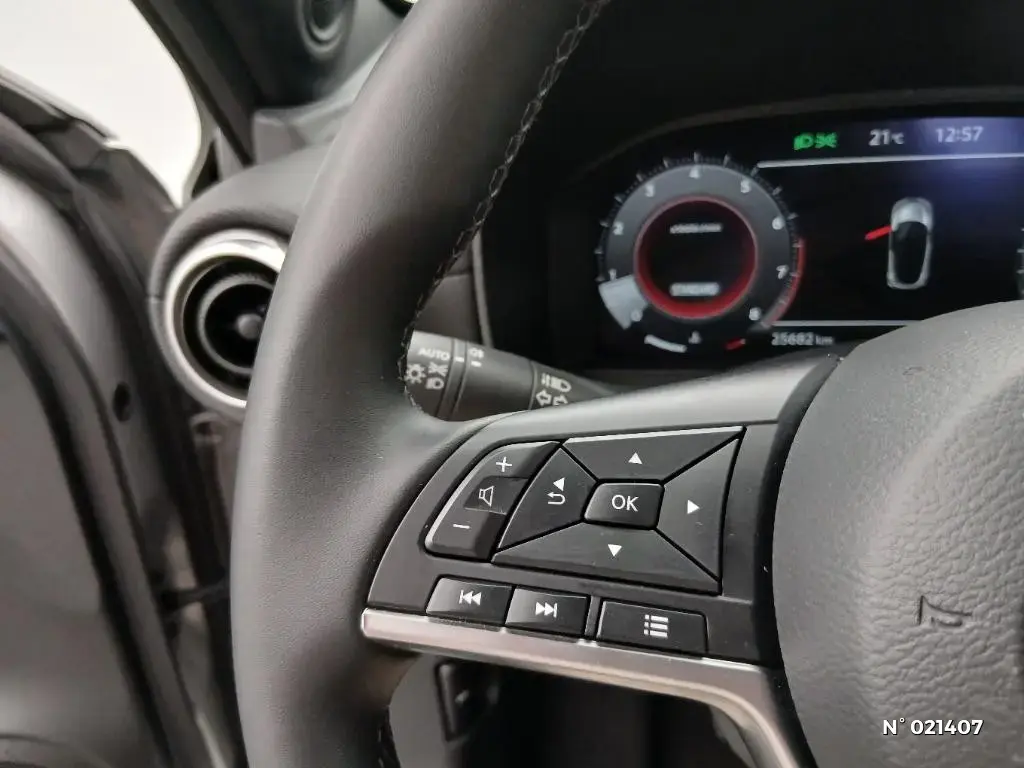 NISSAN JUKE II - Miniature 18