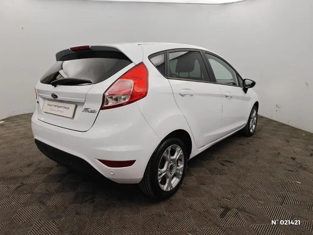 FORD FIESTA VI - Miniature 2