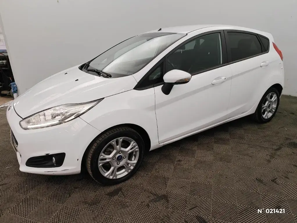 FORD FIESTA VI - Miniature 4