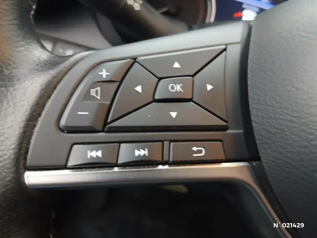 NISSAN JUKE II - Miniature 13