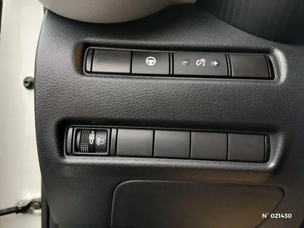 NISSAN JUKE II - Miniature 11