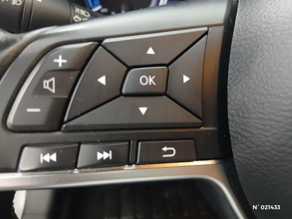 NISSAN JUKE II - Miniature 12