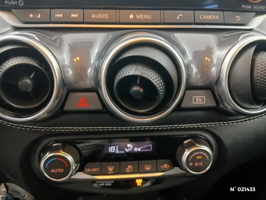NISSAN JUKE II - Miniature 16