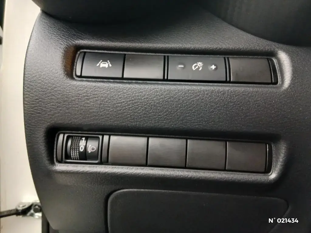 NISSAN JUKE II - Miniature 11