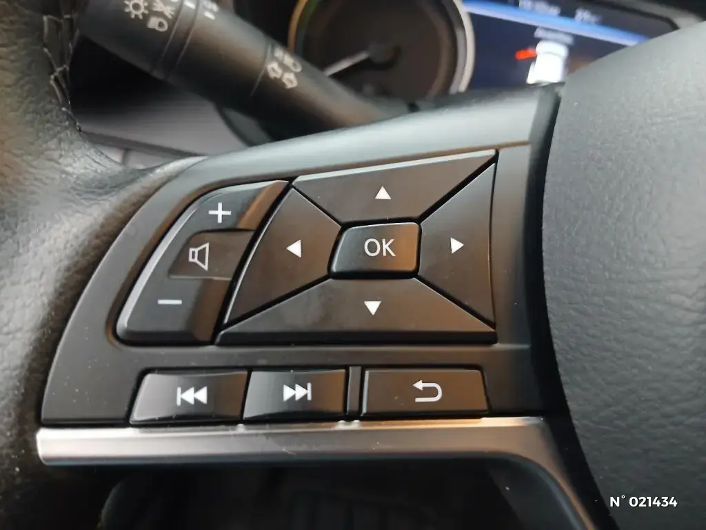 NISSAN JUKE II - Miniature 14